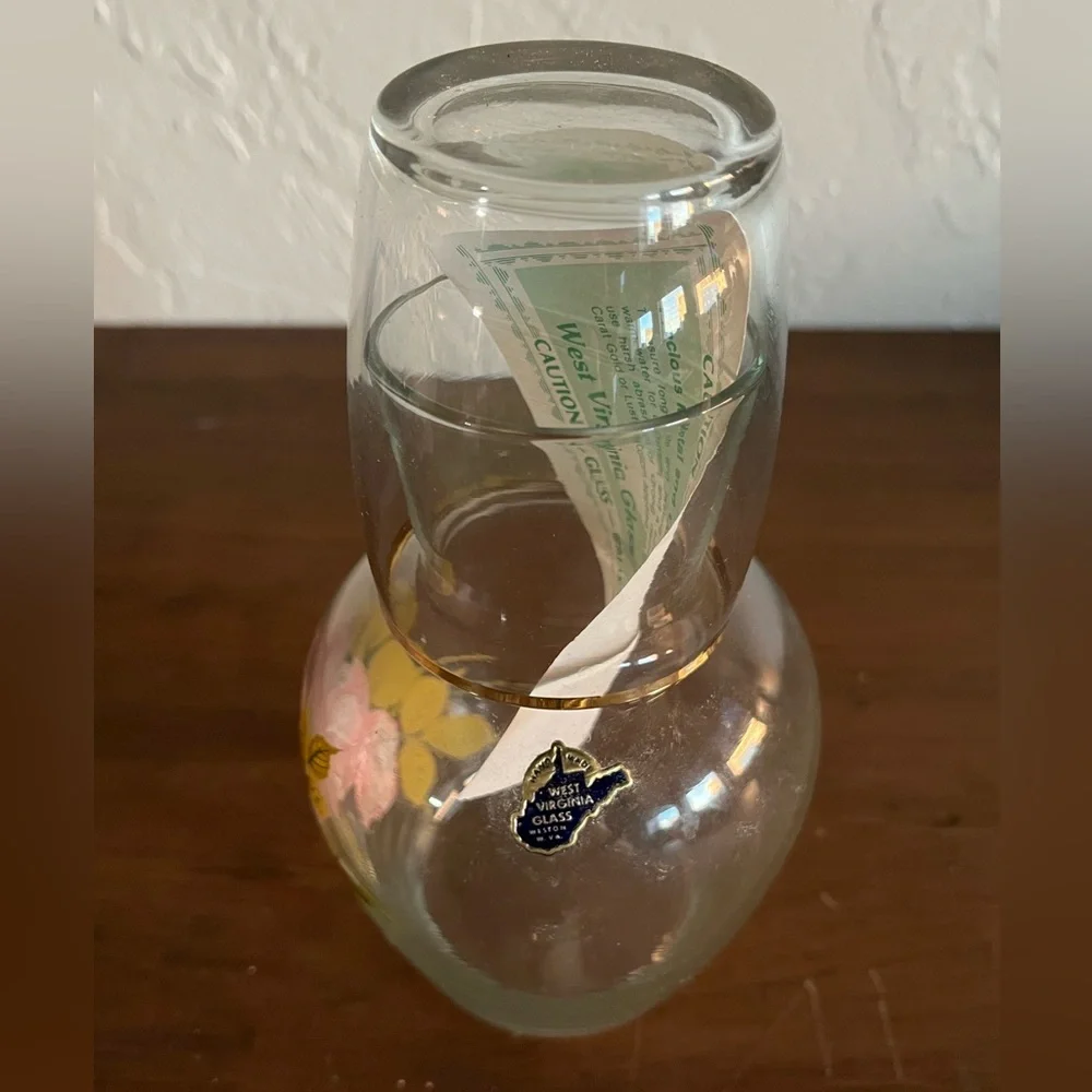 🌹West Virginia Paladium 22K Gold Floral Glass Carafe with Red and White Roses🌹 - Picture 4 of 12